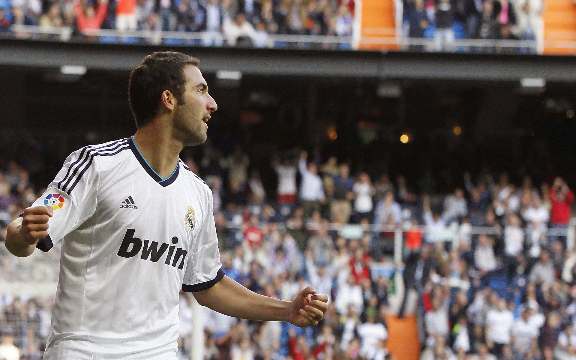 赛道与球场,伦纳德在F1揭幕战的接管与深圳队的雷霆轻取